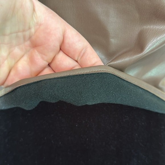 Aero camisole crop top - Picture 2 of 6